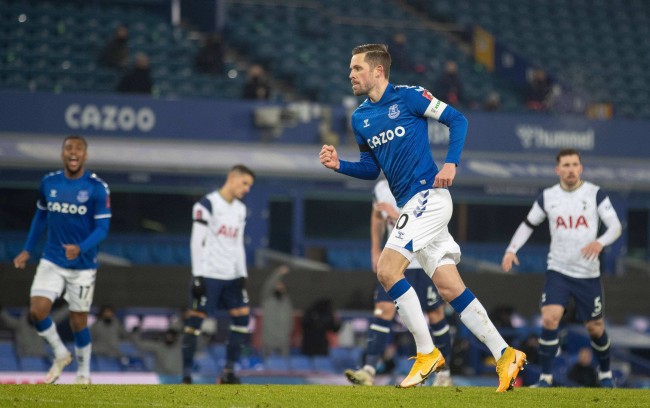 足球界的竞 足球界的竞